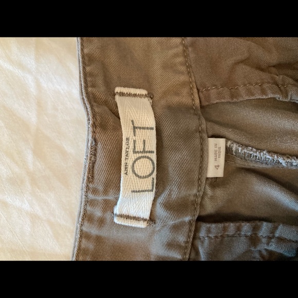 Bundle of 3 pairs of women’s size 4 shorts - Picture 6 of 9